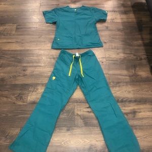 WonderWink Scrub Set. Size Small. Worn once. Green